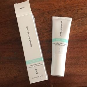 NEW Rodan + Fields recharge step 3- sunscreen
